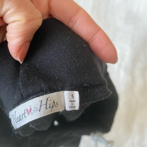 Black mini shorts - Picture 3 of 3